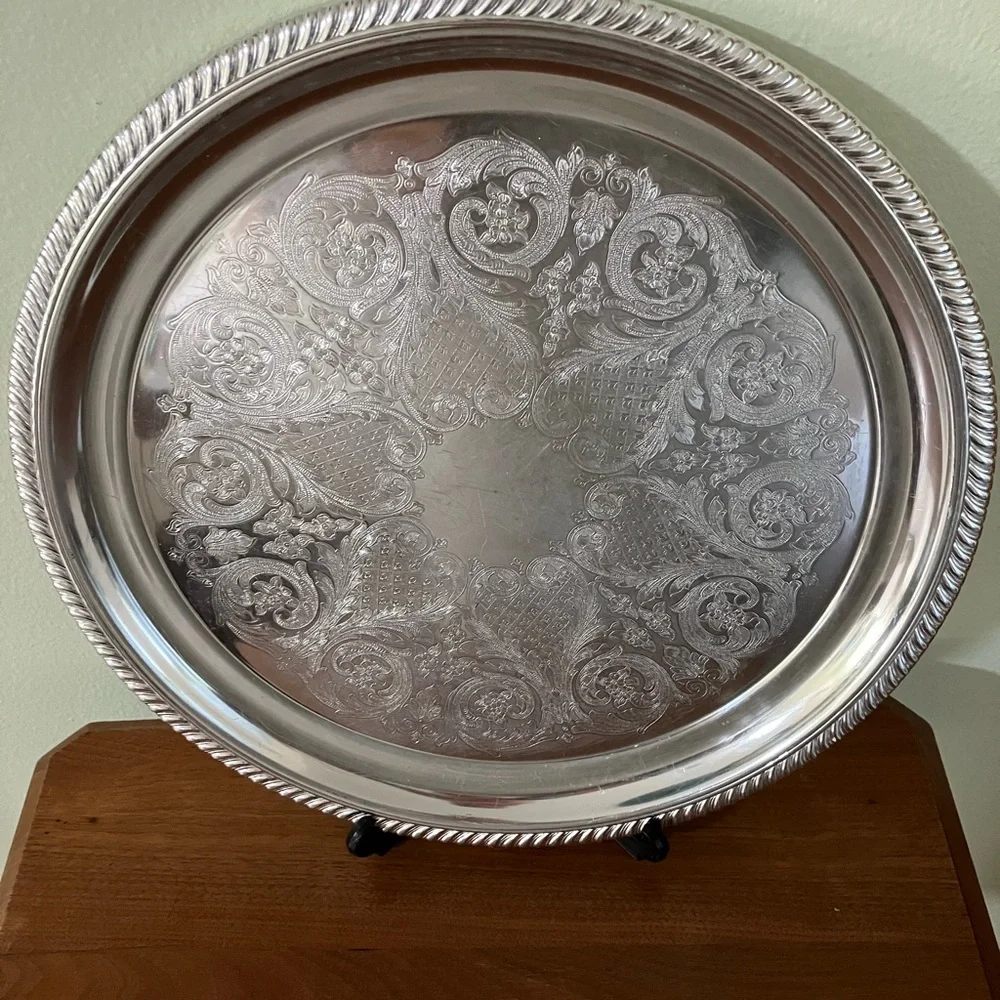 TRADITIONALWARE  No 7822 ALUMNINUM TRAY this wonderful